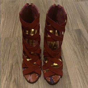 Liliana Wine Colored Tribal Heels
